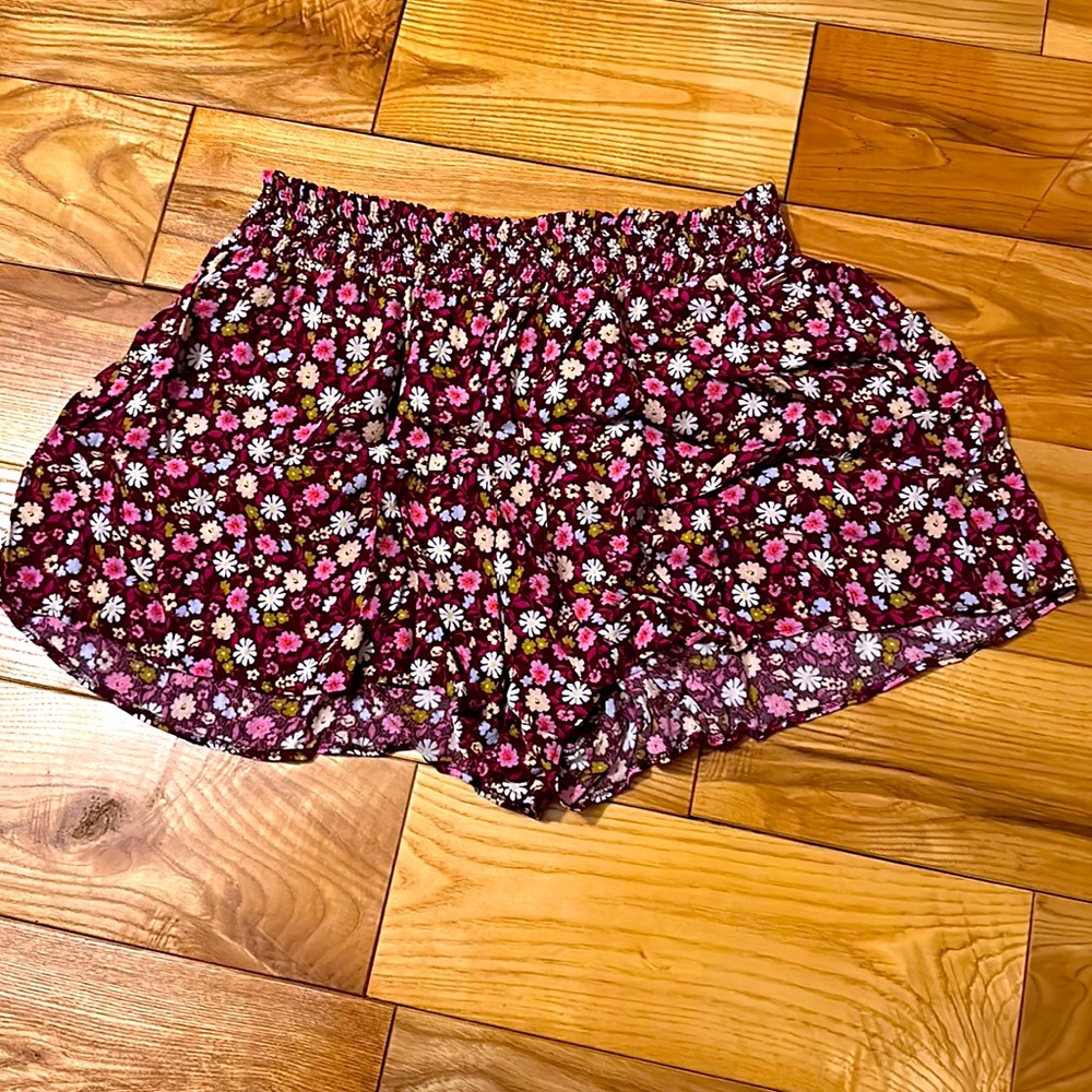 Victoria’s Secret “PINK” Floral Pull On Shorts, Flowy Fit, Sz Large